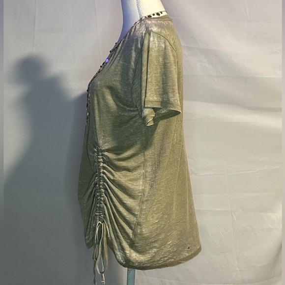 Distress Tee - Picture 4 of 5